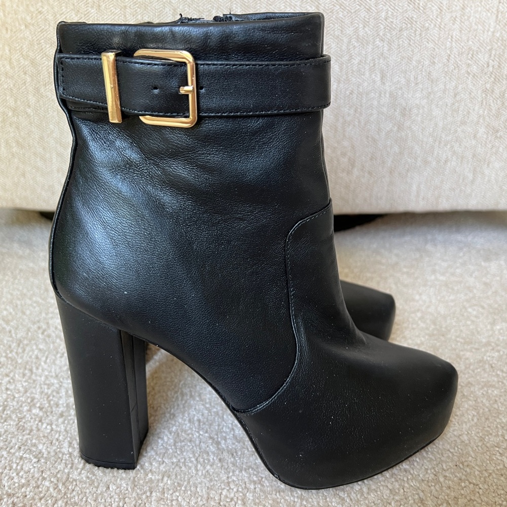 Express Black Genuine Leather Upper Zip Up Buckle Ankle Boots Booties Platform 8